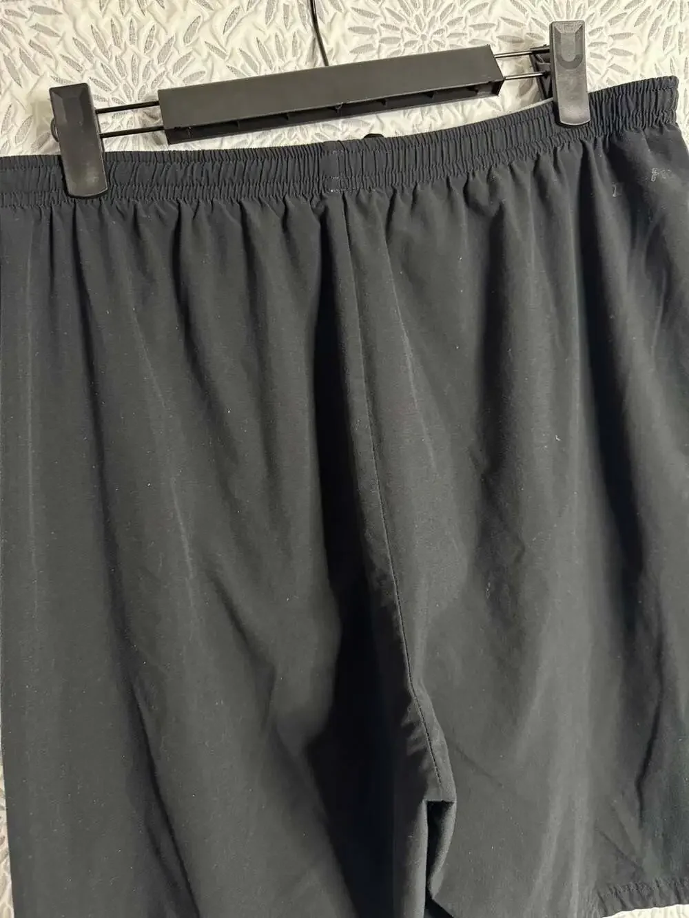 Nike Livestrong Dri-Fit Athletic Shorts Black Yellow Trim